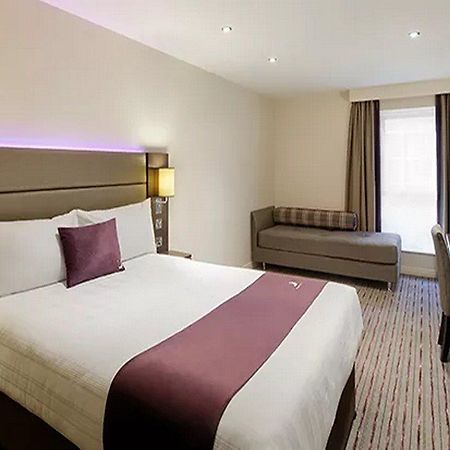 Premier Inn Premier Inn Silverstone Syresham Exterior photo