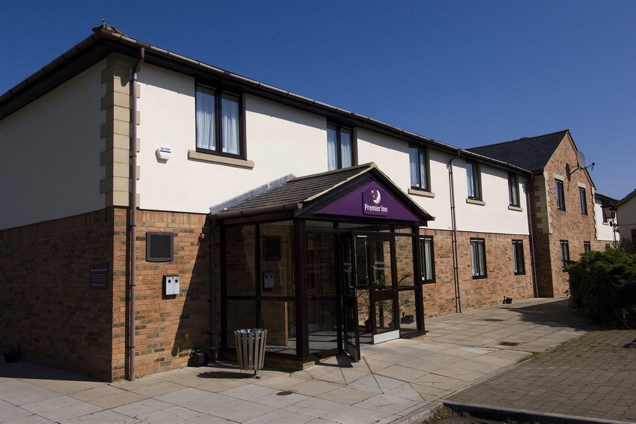 Premier Inn Premier Inn Silverstone Syresham Exterior photo