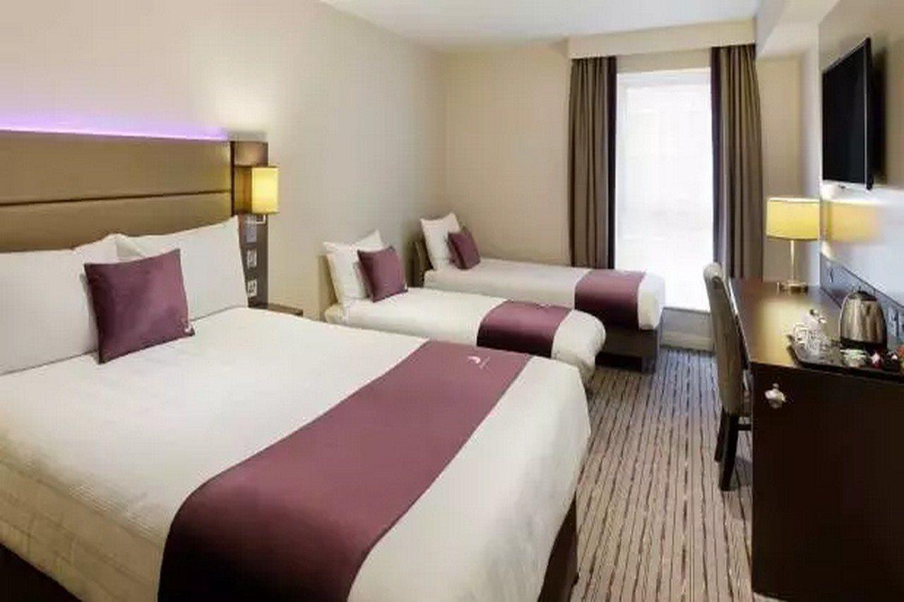 Premier Inn Premier Inn Silverstone Syresham Exterior photo