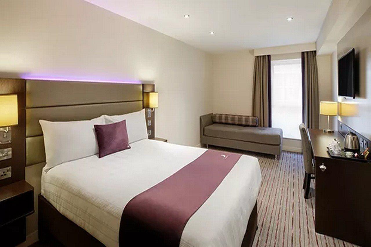 Premier Inn Premier Inn Silverstone Syresham Exterior photo