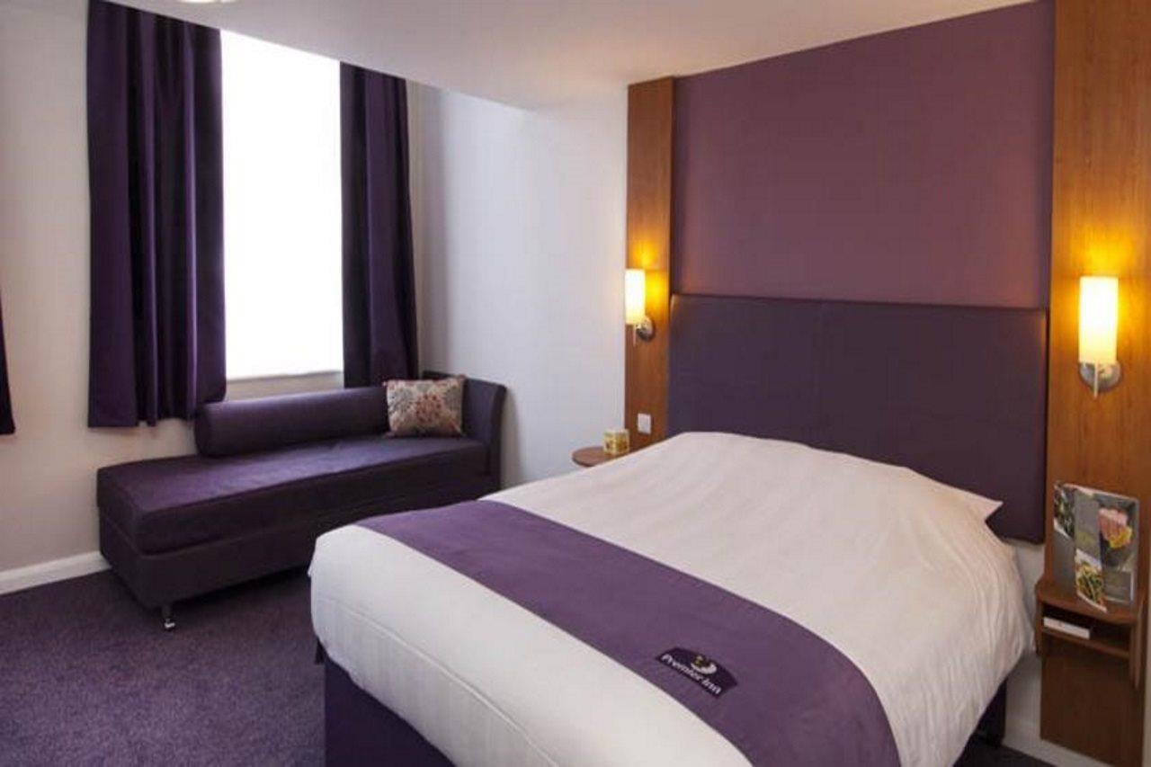 Premier Inn Premier Inn Silverstone Syresham Exterior photo