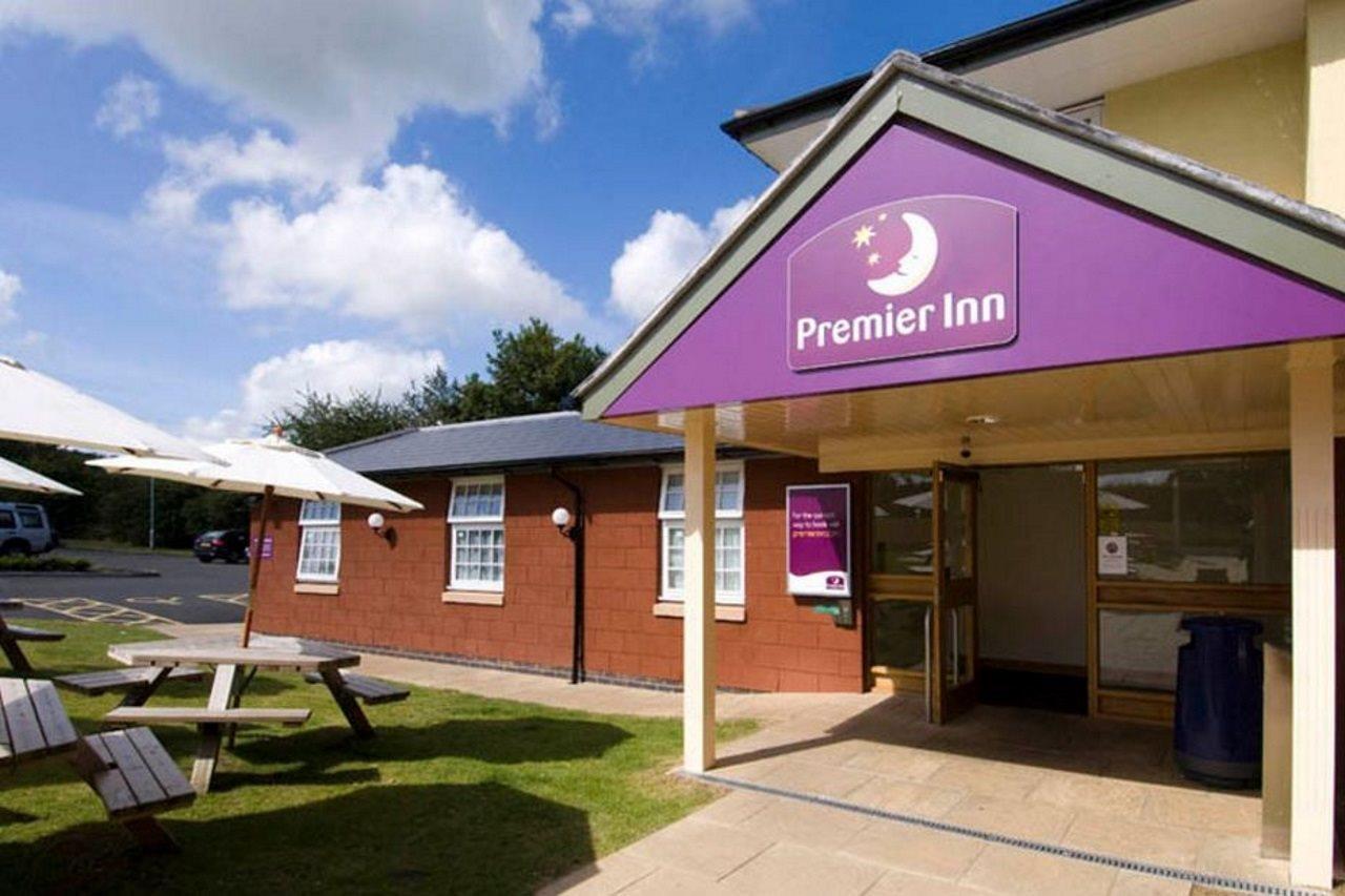 Premier Inn Premier Inn Silverstone Syresham Exterior photo