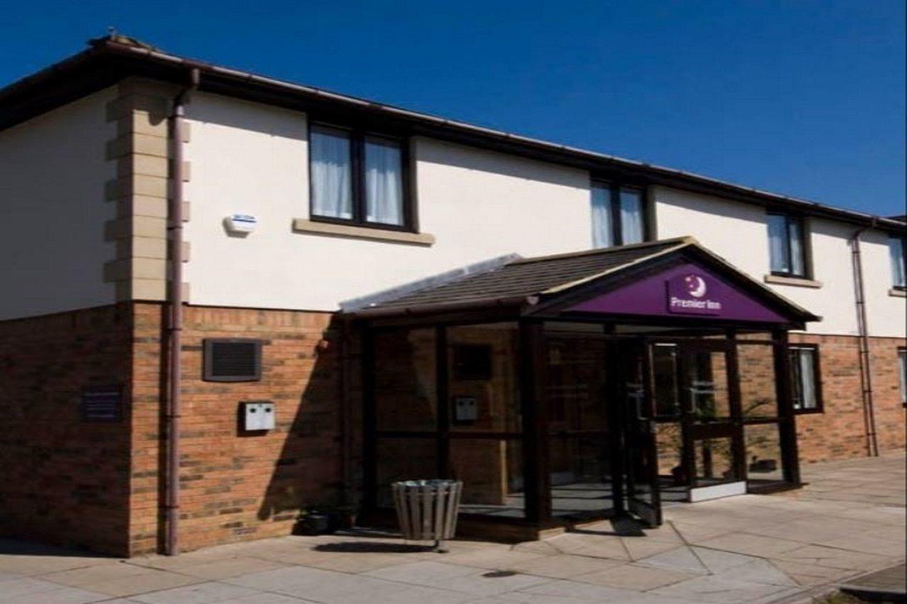 Premier Inn Premier Inn Silverstone Syresham Exterior photo